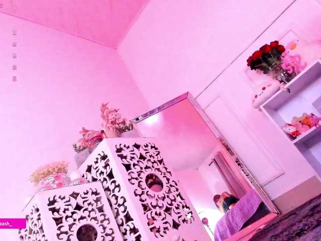 Maddieash live cam on BongaCams