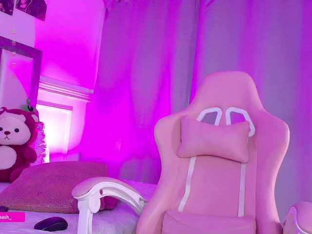 Maddieash live cam on BongaCams