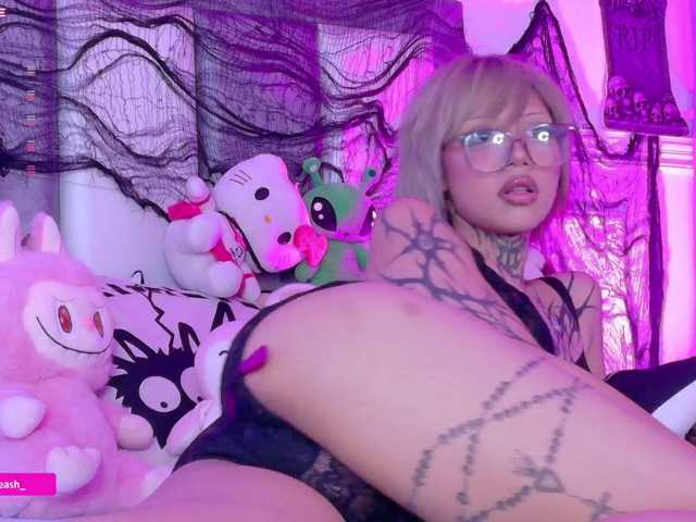 Maddieash live cam on BongaCams