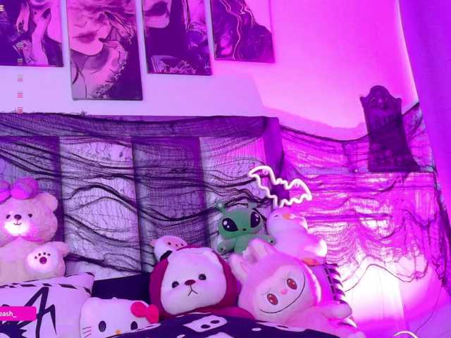 Maddieash live cam on BongaCams