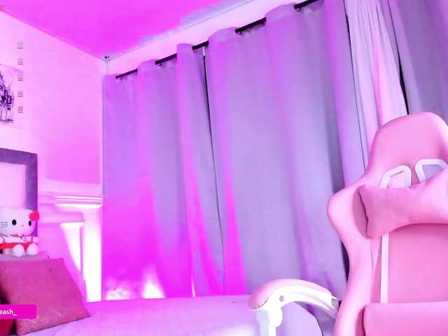 Maddieash live cam on BongaCams