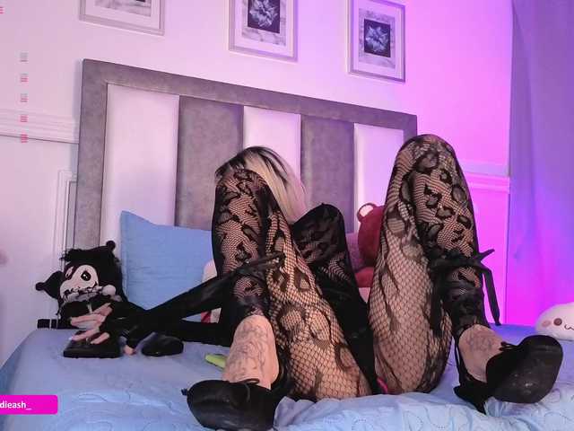 Maddieash live cam on BongaCams
