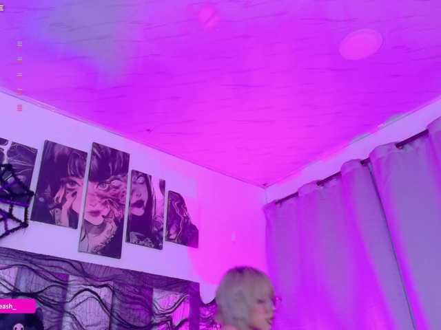 Maddieash live cam on BongaCams