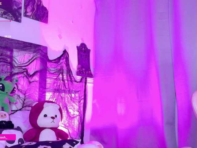 Maddieash live cam on BongaCams