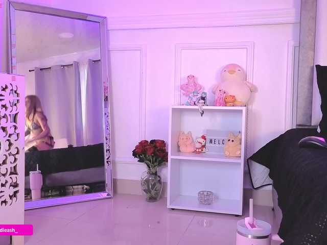 Maddieash live cam on BongaCams