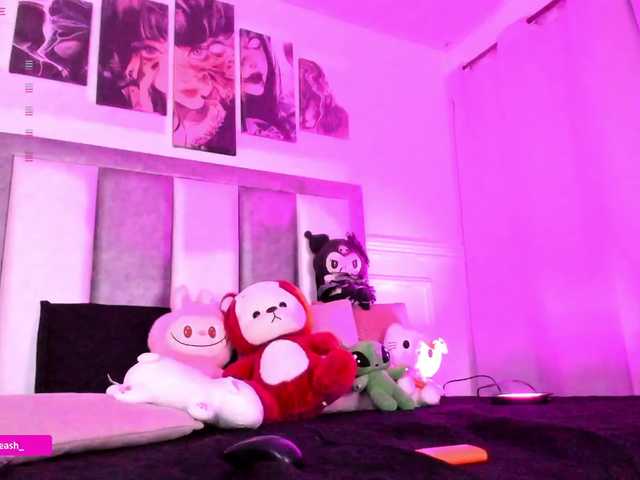 Maddieash live cam on BongaCams