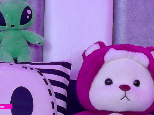 Maddieash live cam on BongaCams
