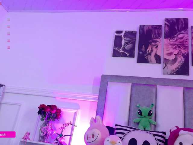 Maddieash live cam on BongaCams