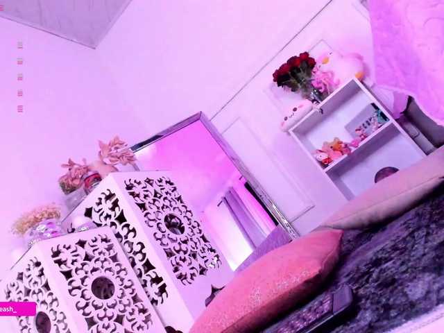 Maddieash live cam on BongaCams