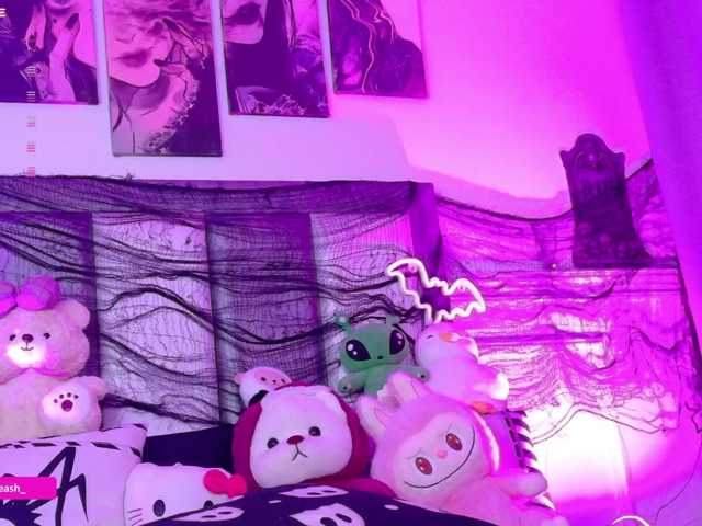 Maddieash live cam on BongaCams