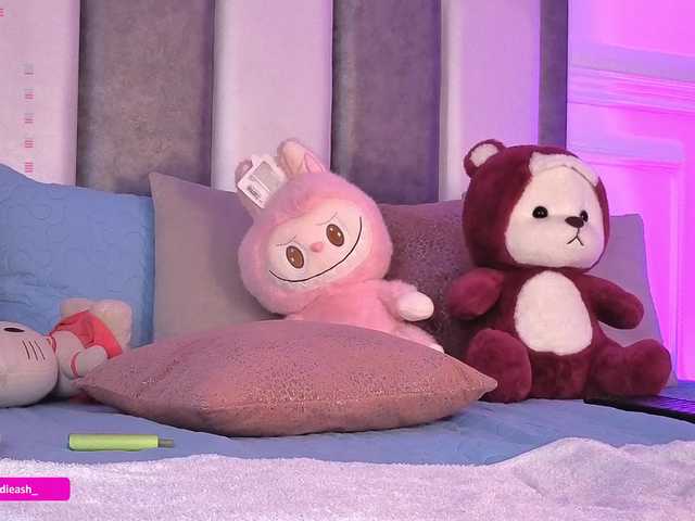 Maddieash live cam on BongaCams