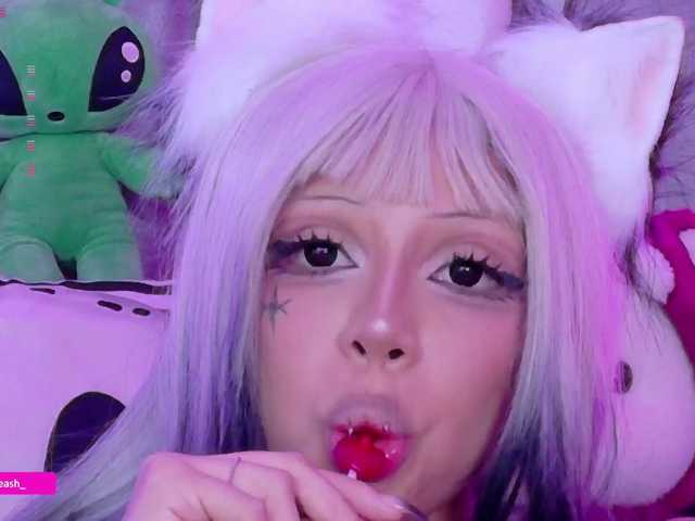 Maddieash live cam on BongaCams