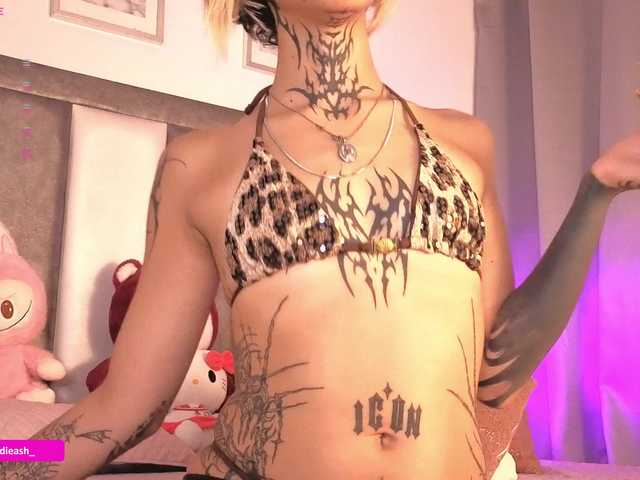 Maddieash live cam on BongaCams