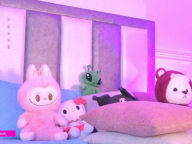 Maddieash live cam on BongaCams