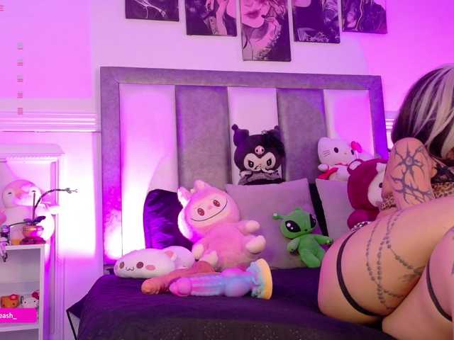 Maddieash live cam on BongaCams