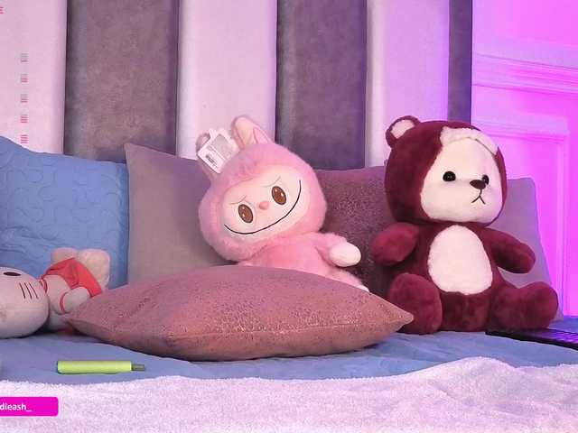 Maddieash live cam on BongaCams