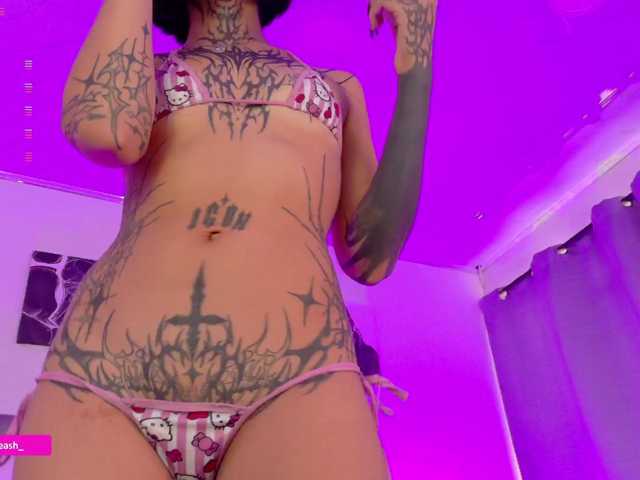 Maddieash live cam on BongaCams