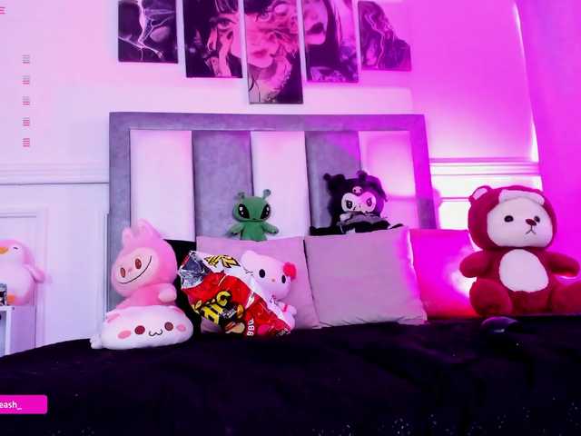 Maddieash live cam on BongaCams