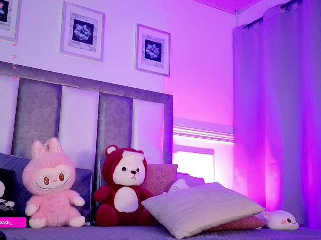 Maddieash live cam on BongaCams