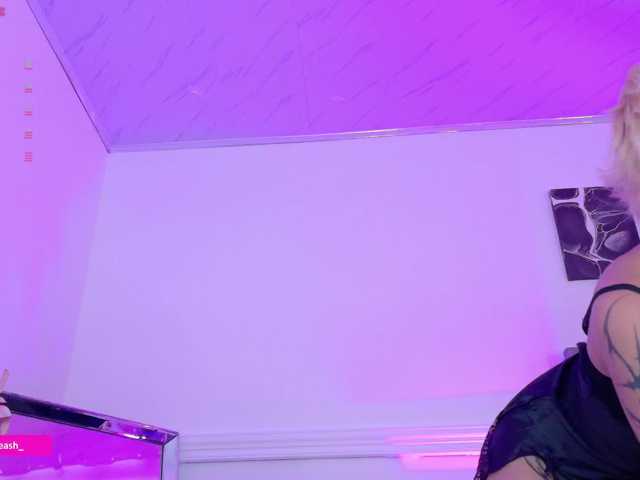 Maddieash, en directo ahora en BongaCams