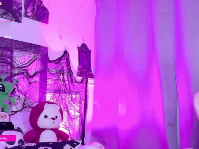 Maddieash live cam on BongaCams