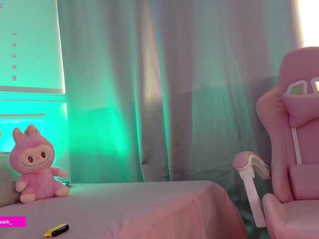 Maddieash live cam on BongaCams