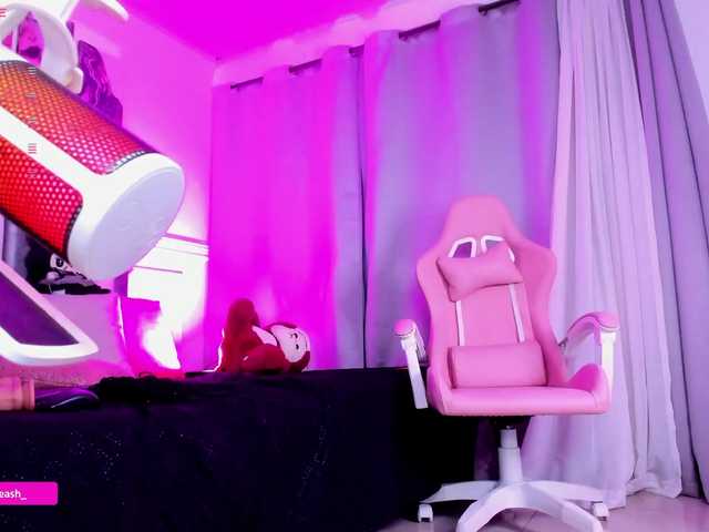 Maddieash live cam on BongaCams