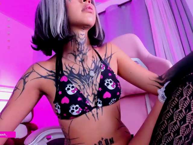 Maddieash live cam on BongaCams