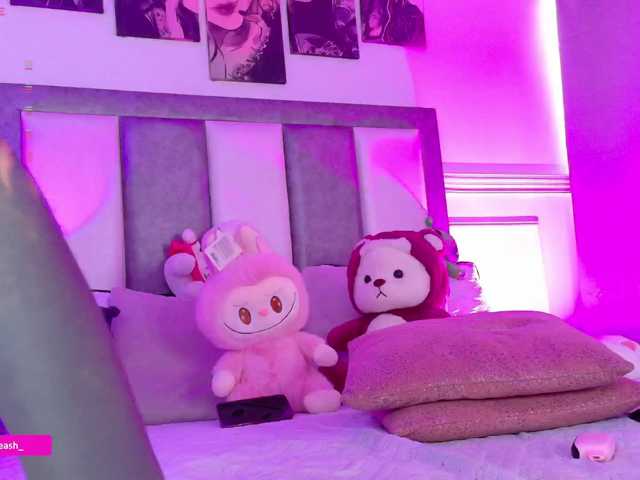 Maddieash live cam on BongaCams