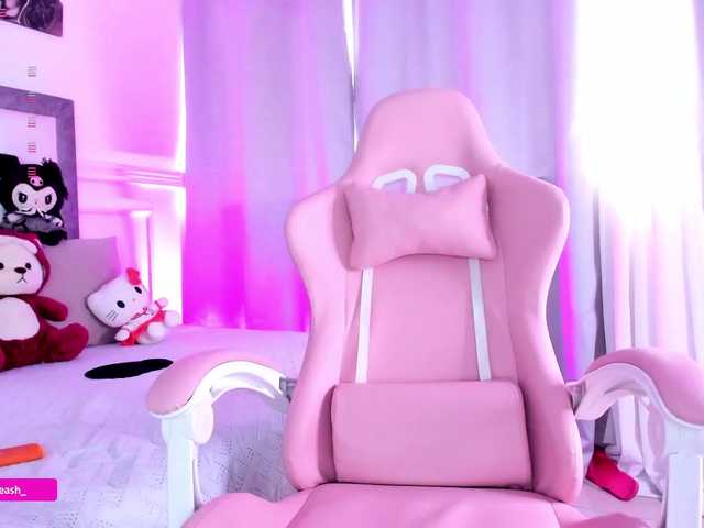 Maddieash live cam on BongaCams