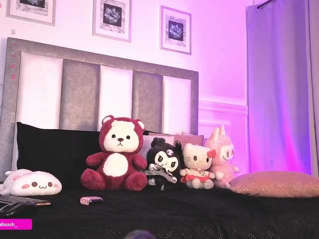 Maddieash live cam on BongaCams