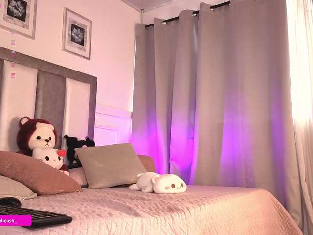 Maddieash live cam on BongaCams