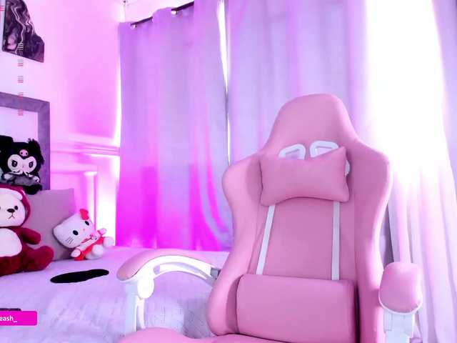 Maddieash live cam on BongaCams