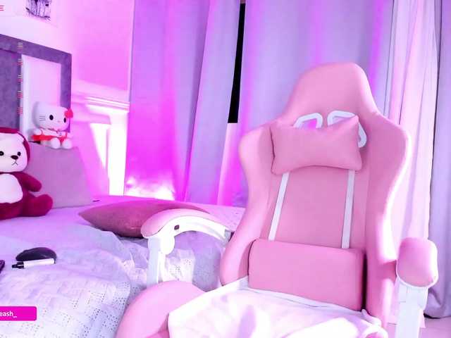 Maddieash live cam on BongaCams