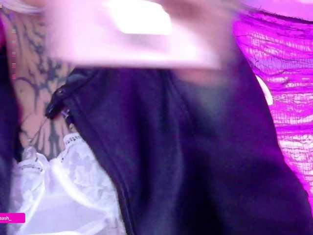 Maddieash live cam on BongaCams