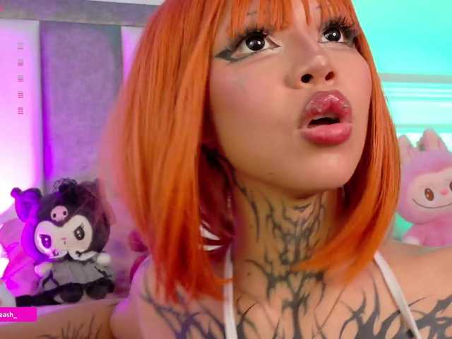 Maddieash live cam preview
