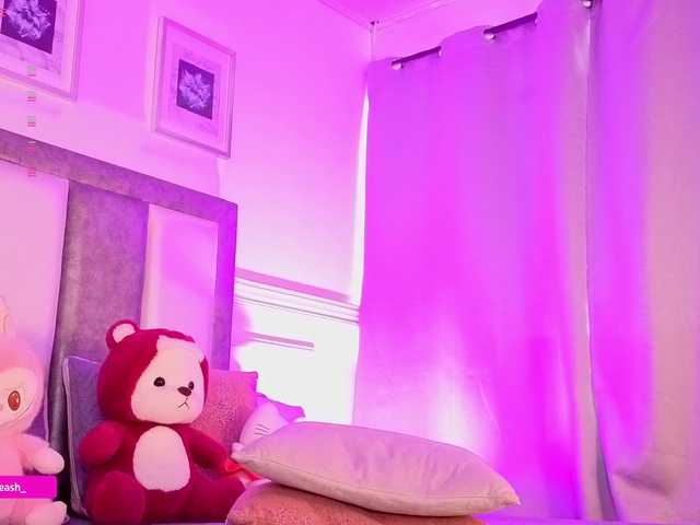 Maddieash live cam on BongaCams
