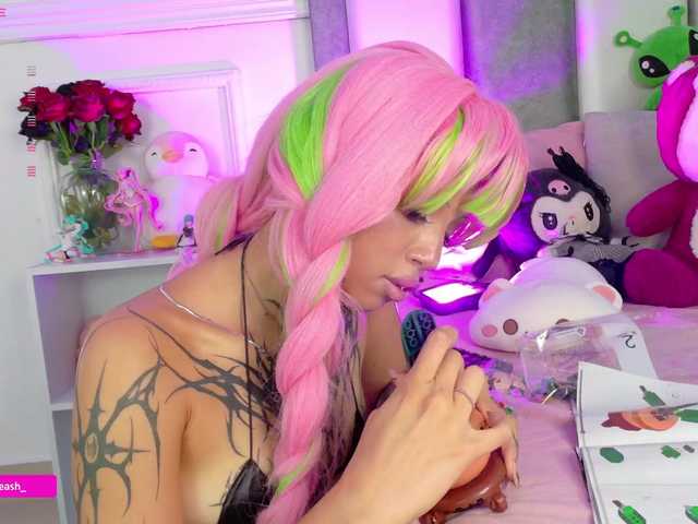 Maddieash live cam preview