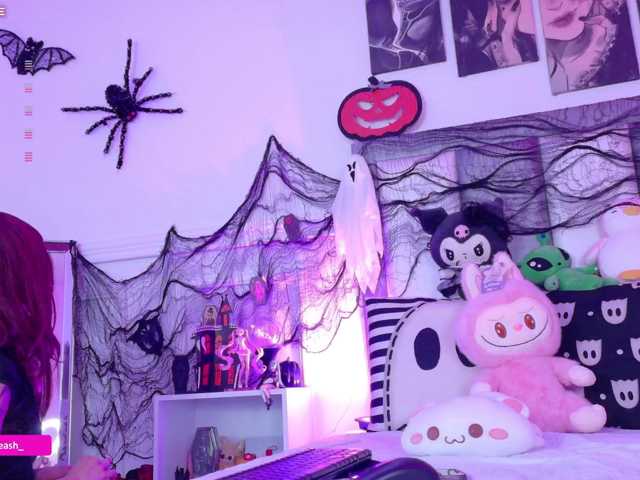 Maddieash live cam on BongaCams