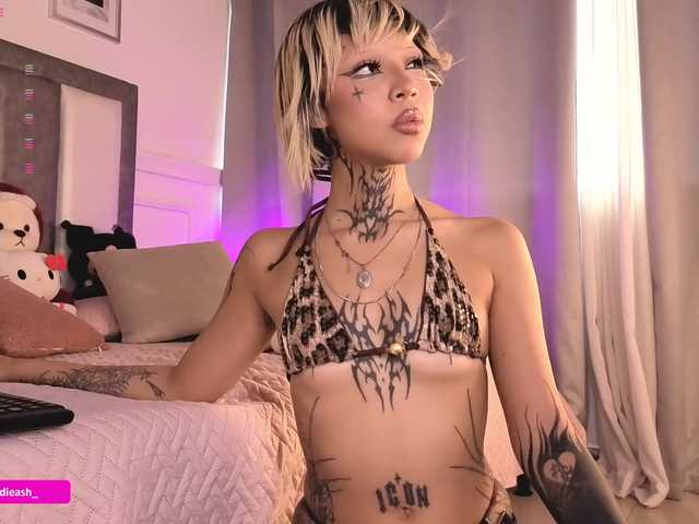 Maddieash live cam on BongaCams