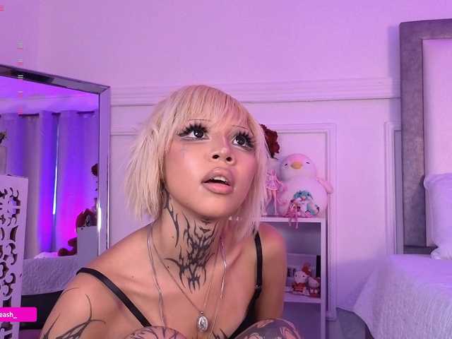 Maddieash live cam on BongaCams