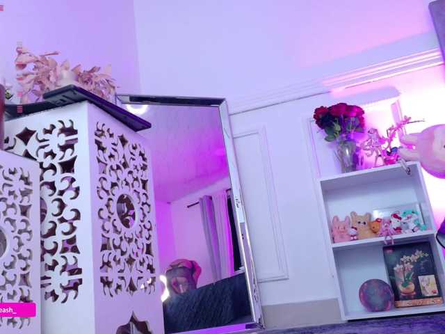 Maddieash live cam on BongaCams