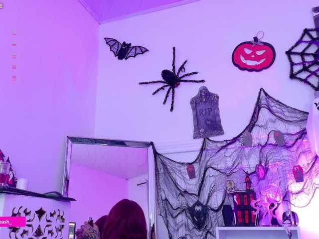 Maddieash live cam on BongaCams