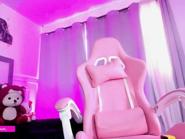 Maddieash live cam on BongaCams