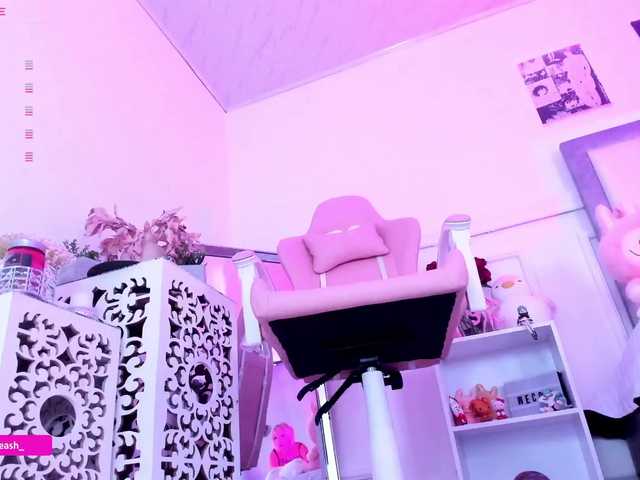 Maddieash live cam on BongaCams