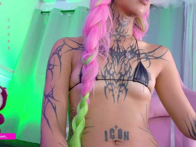 Maddieash live cam on BongaCams