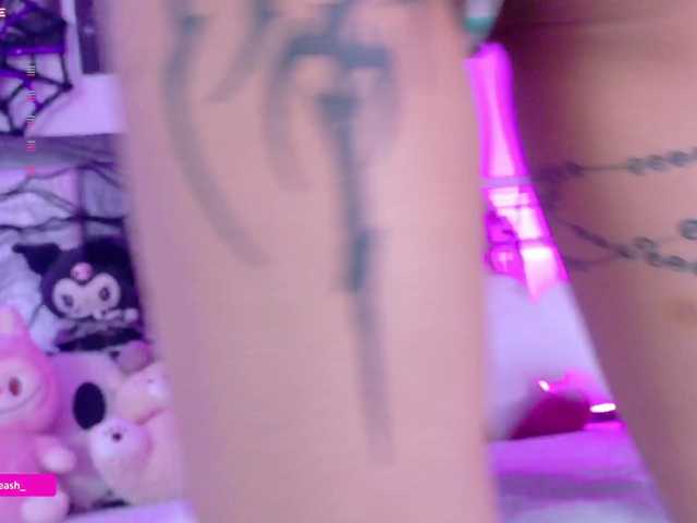 Maddieash live cam on BongaCams