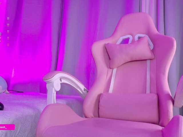 Maddieash live cam on BongaCams