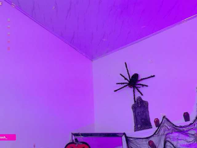 Maddieash live cam on BongaCams