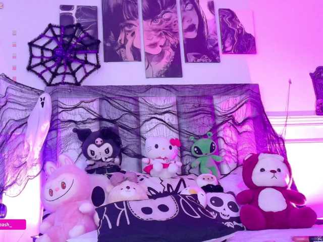 Maddieash live cam on BongaCams